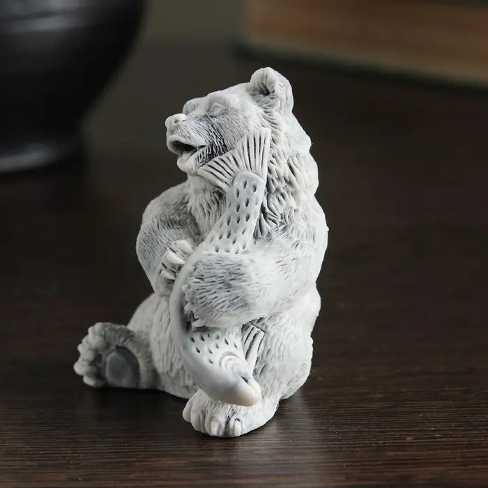 Фигурка &laquo;Медвежонок с рыбой&raquo;, 6.5 см, МИКС