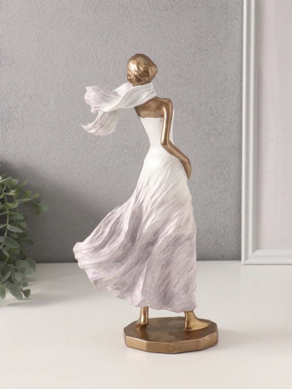 Сувенир полистоун Сувенир полистоун "Девушка в платье с шарфом. Ветер" 16х9,5х33 см