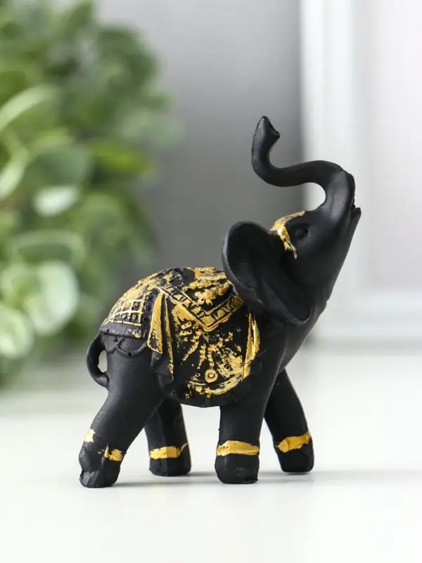 Фигурка полистоун &laquo;Чёрный слон в золотой богатой попоне&raquo;, 6.5&times;3.5&times;7.7 см