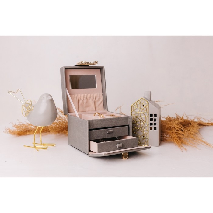 Шкатулка кожзам для украшений  Шкатулка кожзам для украшений "Золотой бантик" серая 15х15х12,7 см