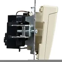 BRITE Розетка с заземлением с защитными шторками и крышкой 16А IP20 РСбш10-3-БрКр бежевый