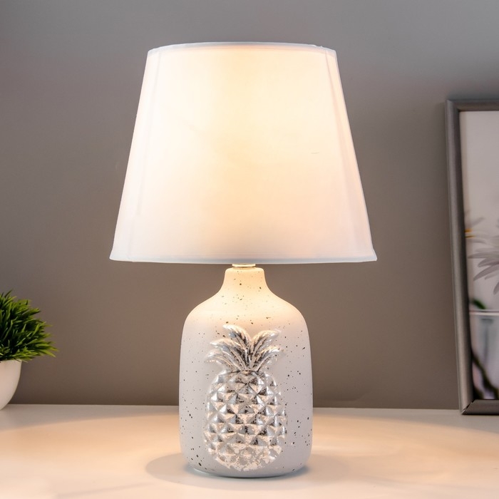 Настольная лампа Настольная лампа "Ананас" Е14 40Вт серый серебро 20х20х32см RISALUX