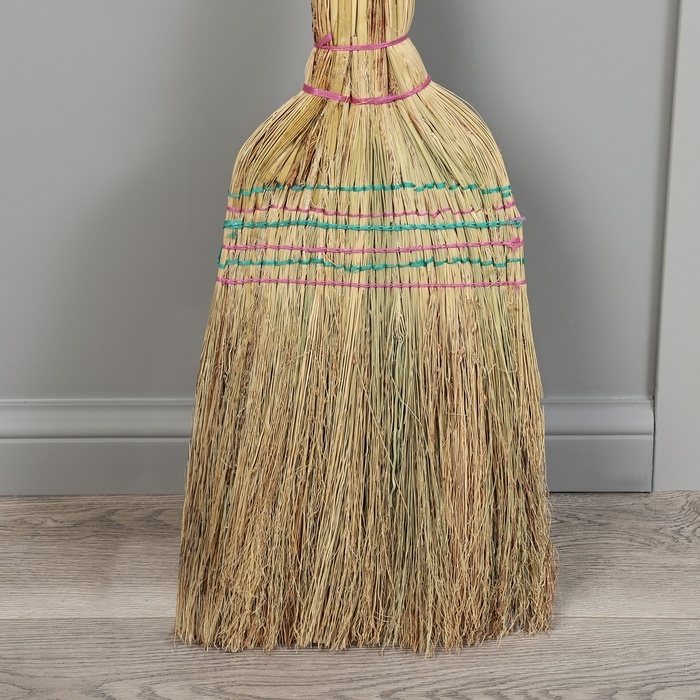 Веник 3-х лучевой 6-ти прошивной «Сорго», 400 гр, 95 см Веник 3-х лучевой 6-ти прошивной «Сорго», 400 гр, 95 см