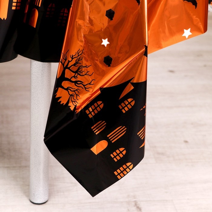 Скатерть &laquo;Чёрный замок&raquo;, 137 &times; 183 см