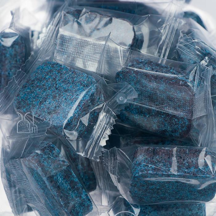 Frau Gretta Таблетка для сливного бачка  Frau Gretta Таблетка для сливного бачка "Морская свежесть" 40 шт в прозрачном контейнере