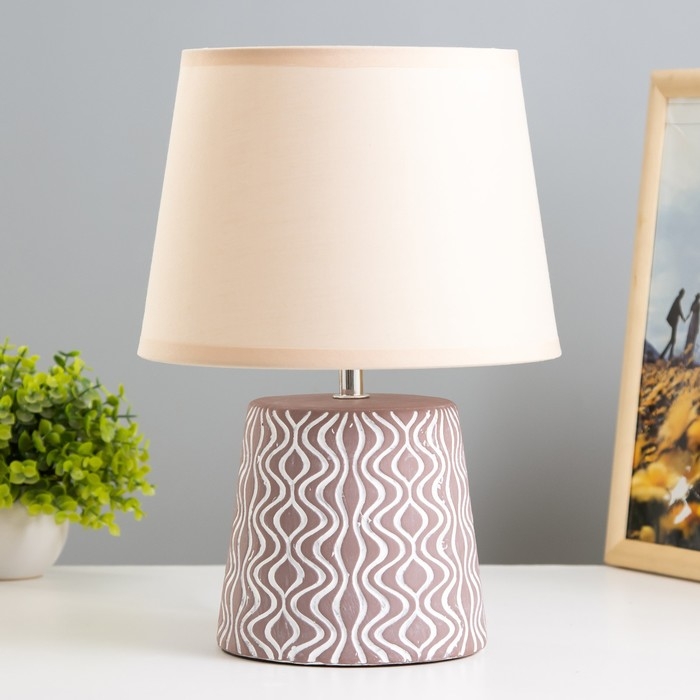 Настольная лампа Настольная лампа "Маура" Е14 40Вт кофе 23х23х33 см RISALUX