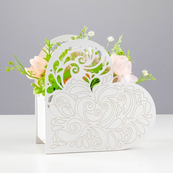 Кашпо деревянное  Кашпо деревянное "Сердце" 18х8,6х14 см белый