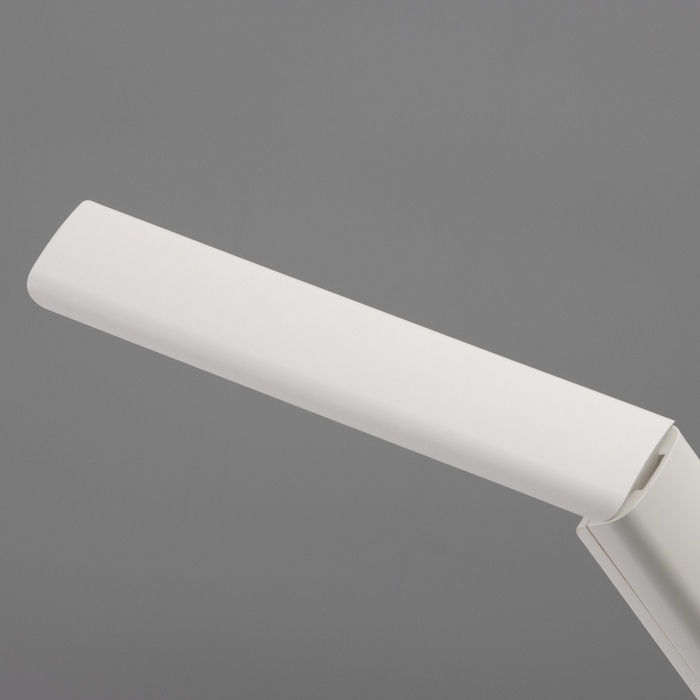 Лампа настольная Лампа настольная "Отличник" 5Вт LED 2700-6500К USB 1200mAh диммер 16х10х30см