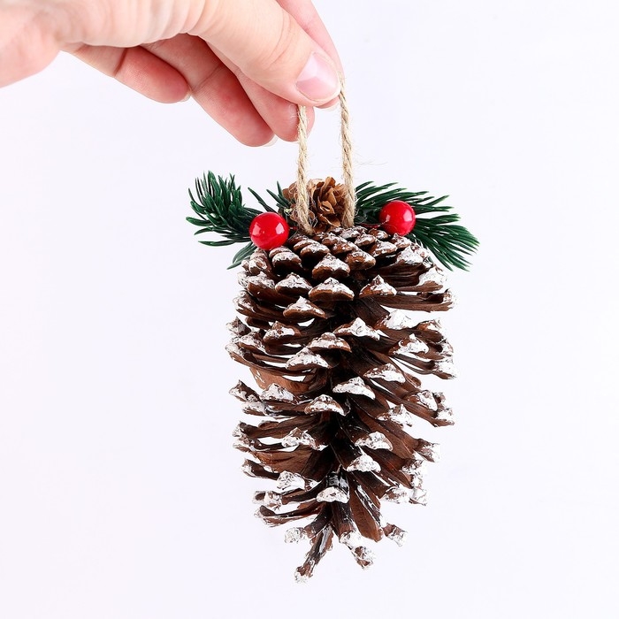 Шишка декоративная «Новогодниий праздник» 7 × 7 × 12 см Шишка декоративная «Новогодниий праздник» 7 × 7 × 12 см