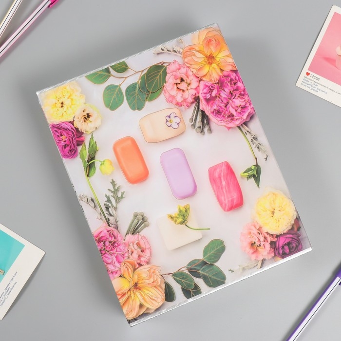 Фотоальбом на 100 фото 10х15 см  Фотоальбом на 100 фото 10х15 см "Красота спасёт мир" зол/сер в коробке МИКС 5,7х20,7х26 см