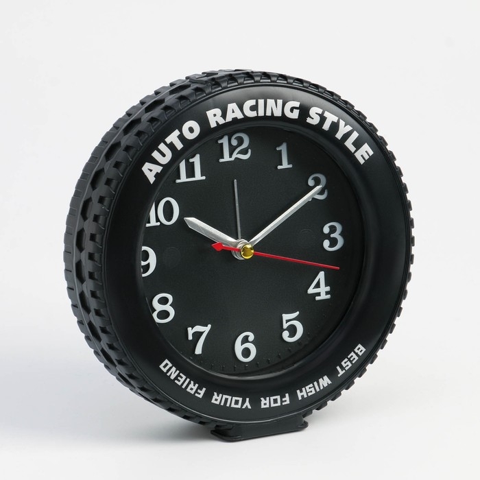 Часы - будильник настольные Часы - будильник настольные "Автогонки" детские, дискретный ход, d-10 см, 14 х 4 см, АА