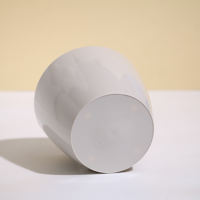 Горшок для цветов, d = 12,5 см, 1 л, пластик, бежевый Горшок для цветов, d = 12,5 см, 1 л, пластик, бежевый