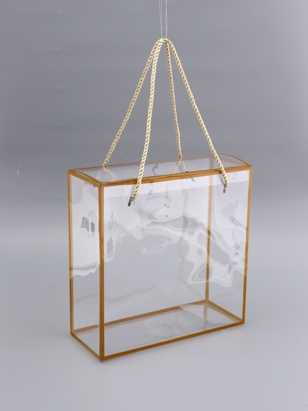 Коробка из PET с ручками, золотая, 25 х 25 х 10 см Коробка из PET с ручками, золотая, 25 х 25 х 10 см