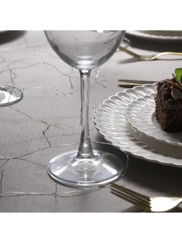 Гирлянда &laquo;Мишура&raquo; 5 м, роса, IP20, серебристая нить, 100 LED, свечение белое, USB