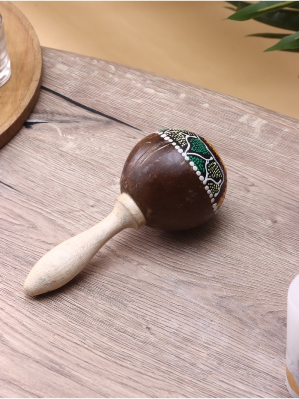 Сувенирный музыкальный инструмент Сувенирный музыкальный инструмент "Маракас" махагон, кокос 10х10х20 см