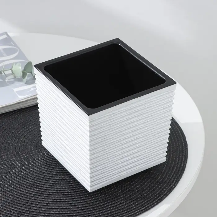 Кашпо со вставкой «Стиль», 1,5 л, цвет мрамор Кашпо со вставкой «Стиль», 1,5 л, цвет мрамор