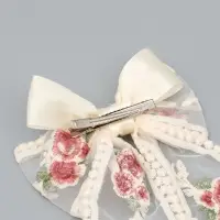 Бант для волос на заколке с вышивкой «Цветы», Принцессы Бант для волос на заколке с вышивкой «Цветы», Принцессы