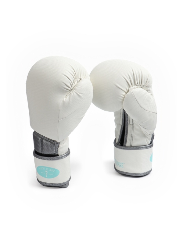 Боксёрские перчатки FIGHT EMPIRE, TIFFANY, белый карбон, размер 12 oz