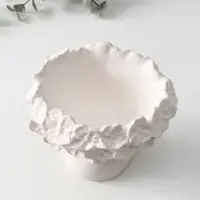 Подставка для мелочей «Девочка в венке», 12.5×11×10.5 см, натуральный, гипс