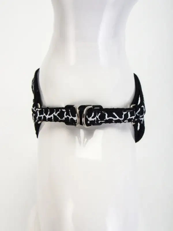 Шлейка с поводком &laquo;Жираф&raquo;, ширина 1 см, поводок 120 см, шлейка 23-35 см, чёрная, белая