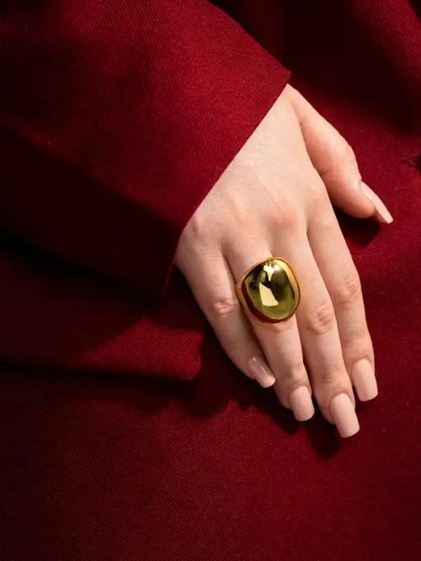 Кольцо пластик &laquo;Объемный круг&raquo;, размер 17, цвет золото