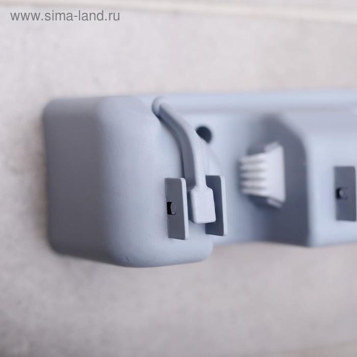 Держатель для уборочного инвентаря с крючками Доляна, 26×6×10 см, цвет серый Держатель для уборочного инвентаря с крючками Доляна, 26×6×10 см, цвет серый