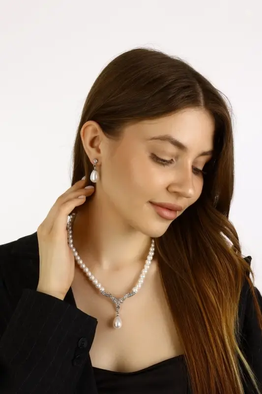 Набор 2 предмета: серьги, колье &laquo;Вернисаж&raquo;, жемчужная капля, белый в серебре, 45 см