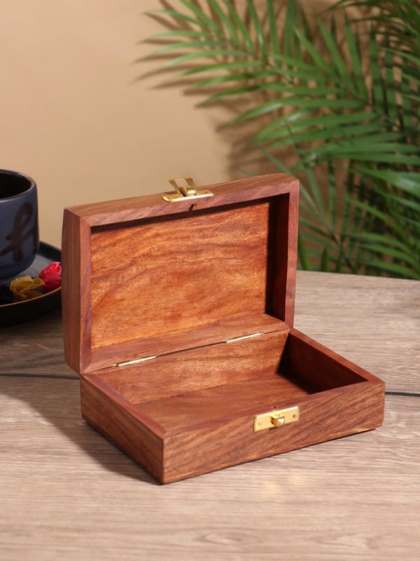 Шкатулка «Дельфины», 15.5×10.5×5.5 см, дерево шишам, латунь