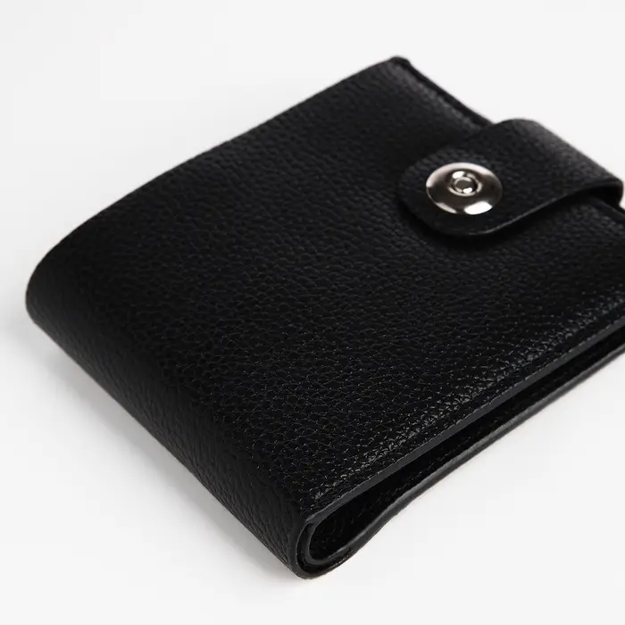 Портмоне мужское на магните, отдел для купюр, карт, монет, чёрное