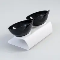 Миски, 27.5&times;14&times;15 см, 2 шт., на белой подставке, пластик, чёрные