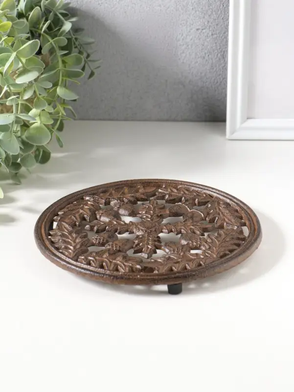 Сувенир чугун подставка "Жёлуди и дубовые листья" 18х18х1,5 см