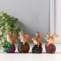 Сувенир полистоун "Белочки с орешками" набор 4 шт 3х5,5х7,4 см