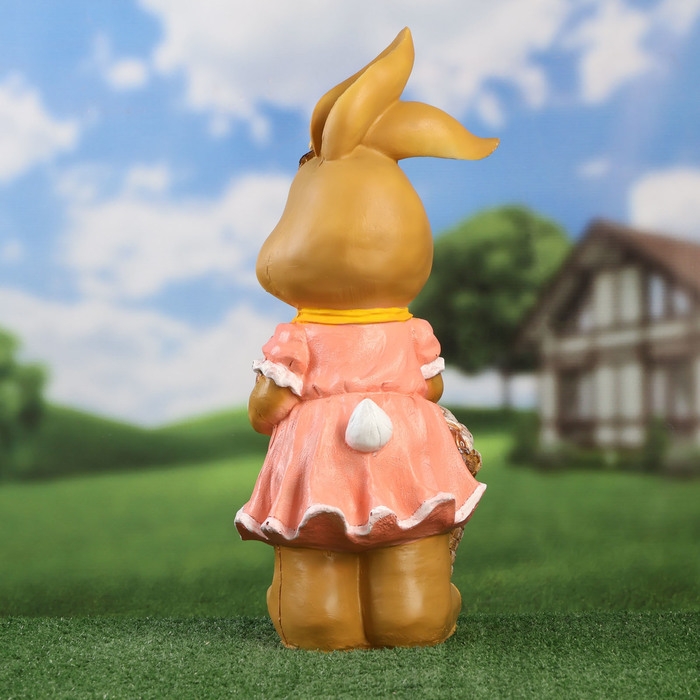 Садовая фигура  Садовая фигура "Зайчиха с корзинкой" 51х25х24см