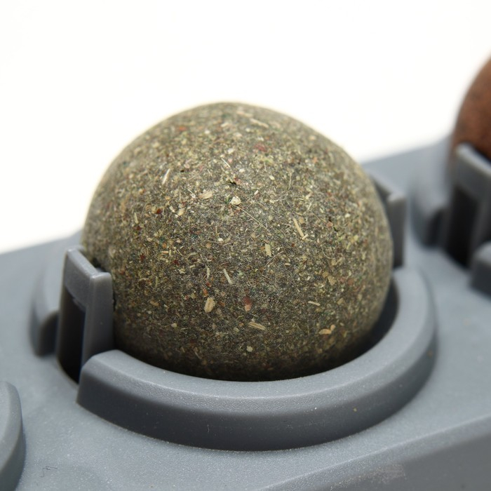 Игрушка для кошек из кошачьей мяты  Игрушка для кошек из кошачьей мяты "Вращающиеся шарики" на основании,14 х 6 см, серая