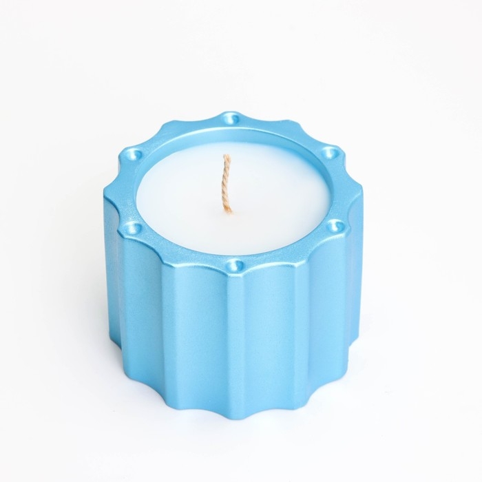 Свеча в подсвечнике из гипса с крышкой с широкими гранями, 7,5х8,5см, голубой Свеча в подсвечнике из гипса с крышкой с широкими гранями, 7,5х8,5см, голубой
