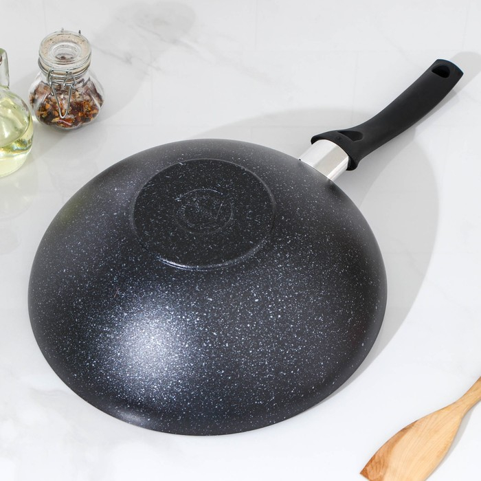 Сковорода-Wok, d=28, антипригарное покрытие, цвет тёмный мрамор Сковорода-Wok, d=28, антипригарное покрытие, цвет тёмный мрамор
