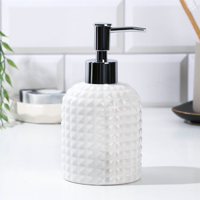 Дозатор для жидкого мыла, белый, 350 мл. Дозатор для жидкого мыла, белый, 350 мл.