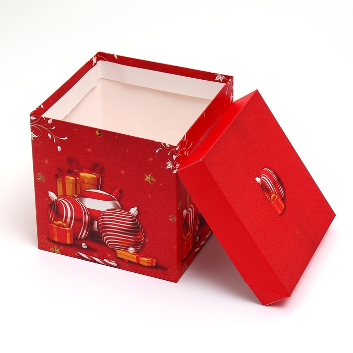 Новый год. Коробка подарочная новогодняя складная Новый год. Коробка подарочная новогодняя складная "Игрушки" 15х15х15 см.