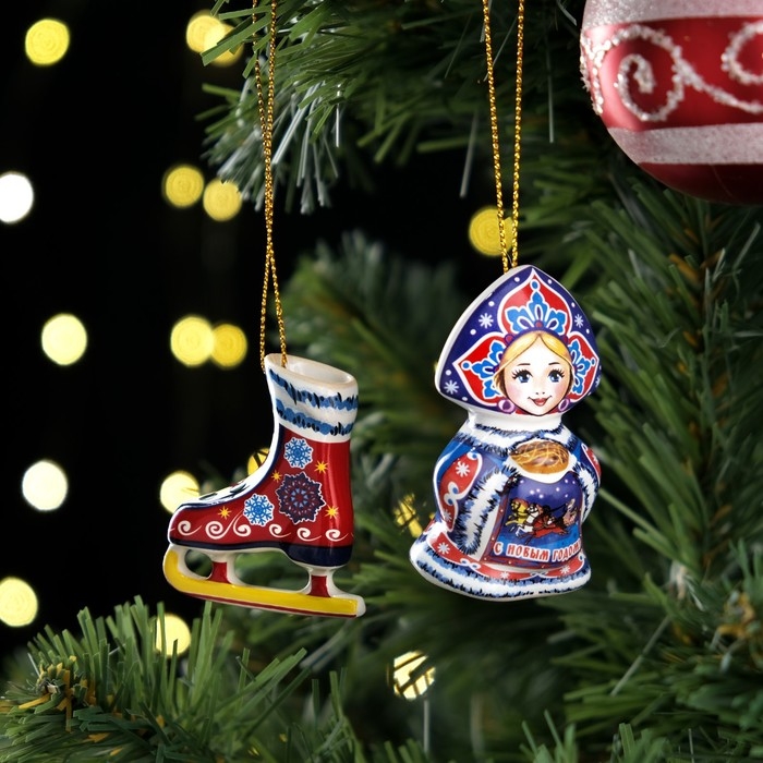Набор ёлочных игрушек Набор ёлочных игрушек "Снегурочка и конек", 6 см