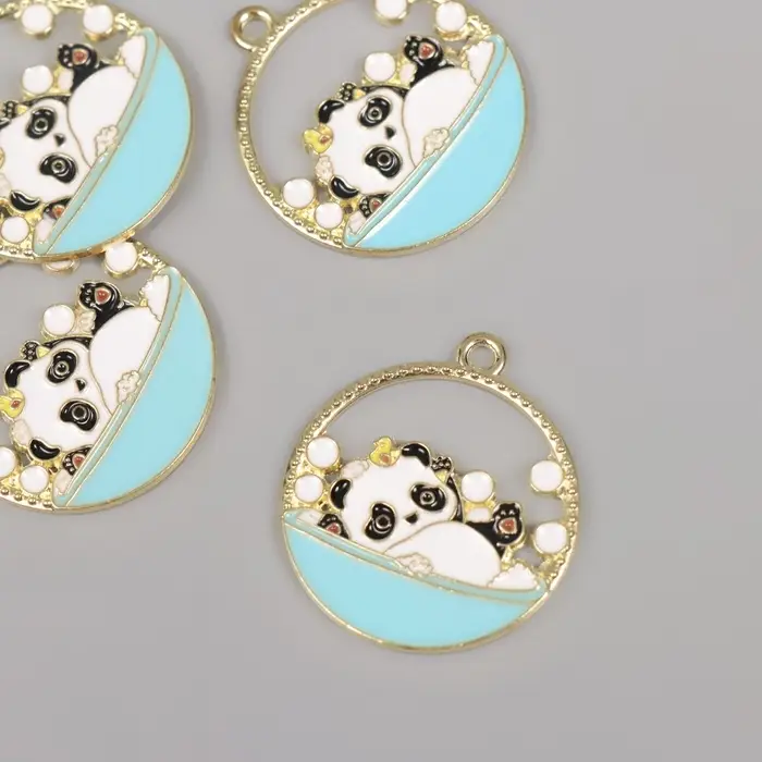 Декор для творчества металл, эмаль Декор для творчества металл, эмаль "Пандочка в ванной" 2,8х2,5 см