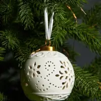 Ёлочный шар с подсветкой &laquo;Вьюга&raquo;, 10&times;8.8&times;8.8 см, 1 LED, керамика, от батареек LR44&times;3, керамика, свечение тёплое белое