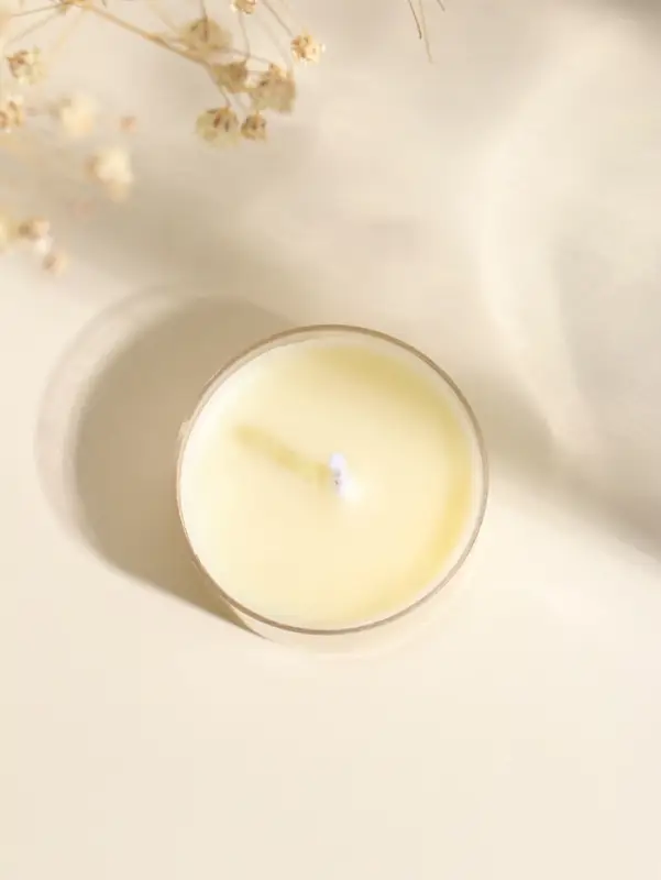Чайная свеча ароматическая "Круглая" бледно-жёлтая, аромат фрезия 3,8х3,8х1,8 см