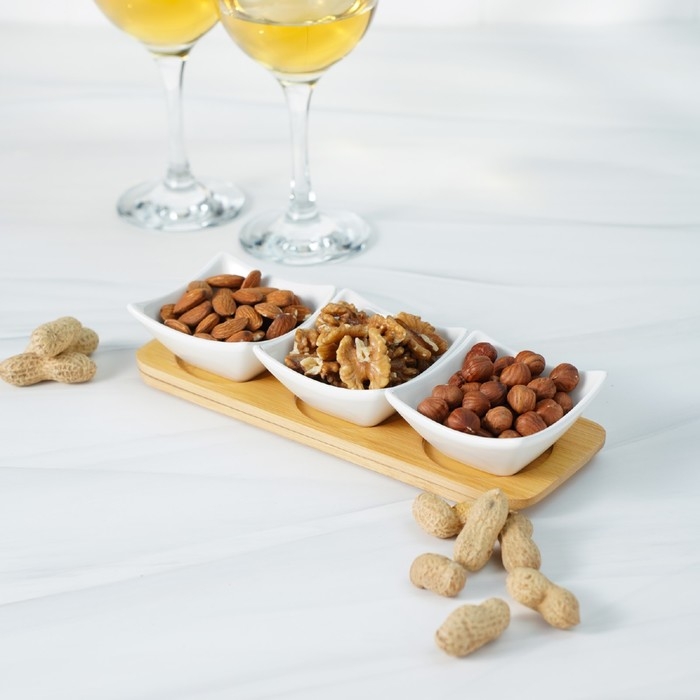 Набор соусников керамических на деревянной подставке «Эстет», 3 предмета: 60 мл, цвет белый Набор соусников керамических на деревянной подставке «Эстет», 3 предмета: 60 мл, цвет белый