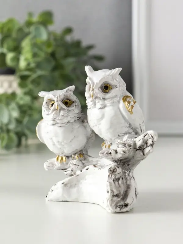 Сувенир полистоун Сувенир полистоун "Белые филины на коряге" 5х9х8,5 см