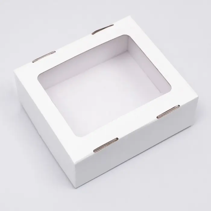 Коробка сборная, крышка-дно Коробка сборная, крышка-дно "белая" с окном 21х18х8 см