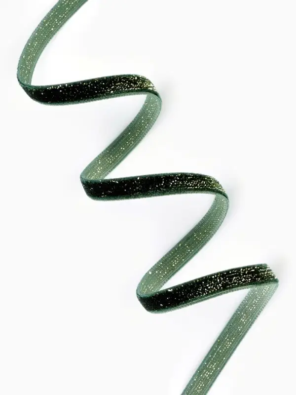 Лента бархатная, с золотым люрексом, 6 мм, 18&plusmn;1 м, зелёная №165