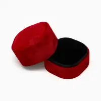 Футляр бархатный под кольцо &laquo;Шкатулка премиум&raquo;, 6.2&times;6&times;5.1 см, красный, вставка чёрная
