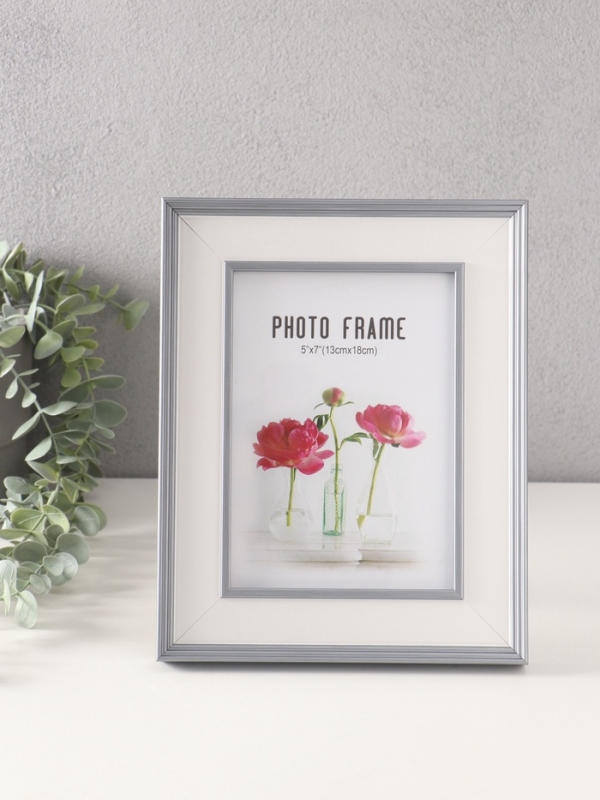 Фоторамка пластик 13х18 см Фоторамка пластик 13х18 см "Романтизм" серая 2,5х19,2х24,2 см