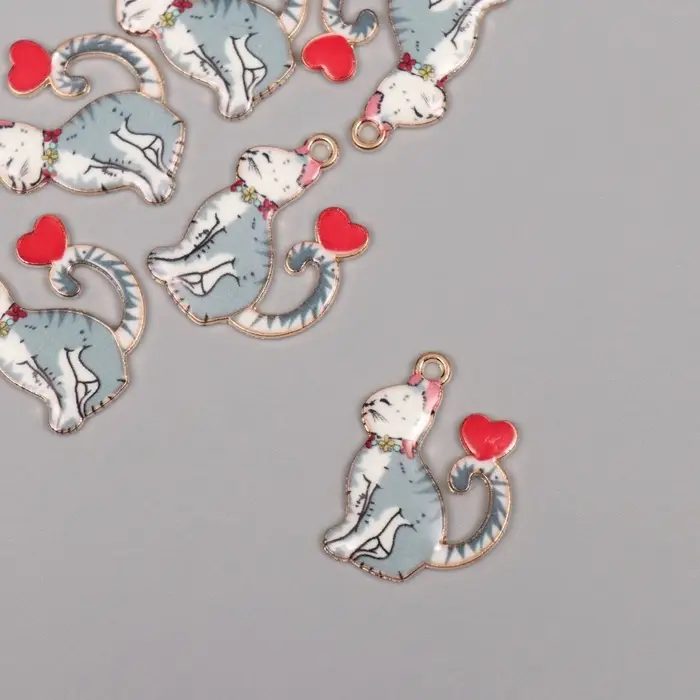 Декор для творчества металл, эмаль Декор для творчества металл, эмаль "Серый кот с сердечком" 2,5х1,8 см