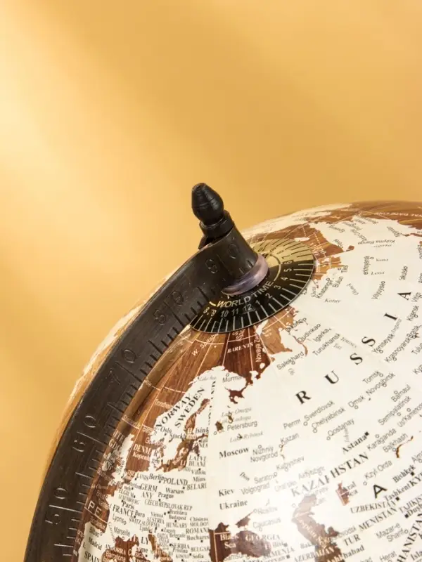 Глобус сувенирный, 23×20×34.5 см, подставка дерево